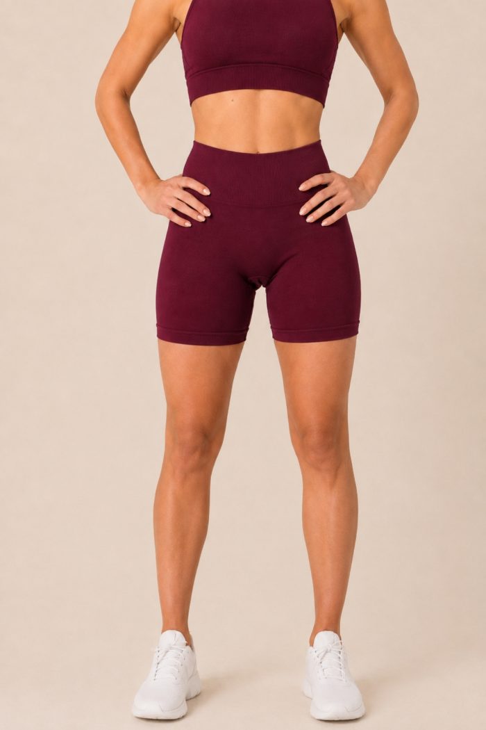 Joy Model Yüksek Bel Toparlayıcı Büzgü Detaylı Push Up Seamless Kısa Şort Tayt
